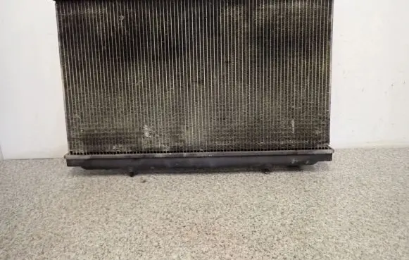 Nissan Almera Tino Coolant radiator