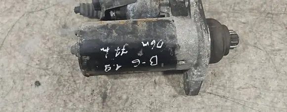 Volkswagen PASSAT B6 Starter motor 1005831311