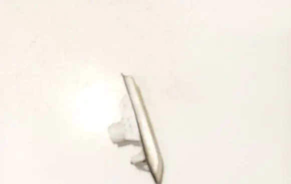 Front fender indicator light