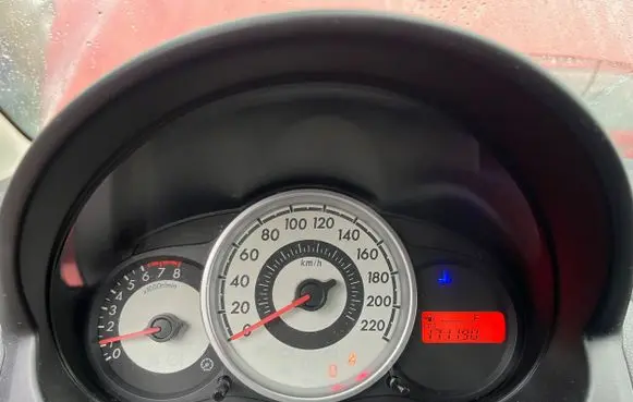 Mazda 2 Speedometer (instrument cluster)