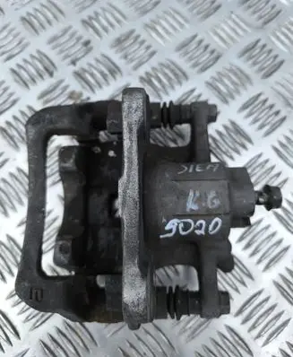 Toyota Sienna XL30 III Rear brake caliper