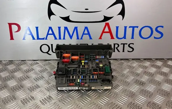 BMW 3 E90 E91 Fuse module 911944603