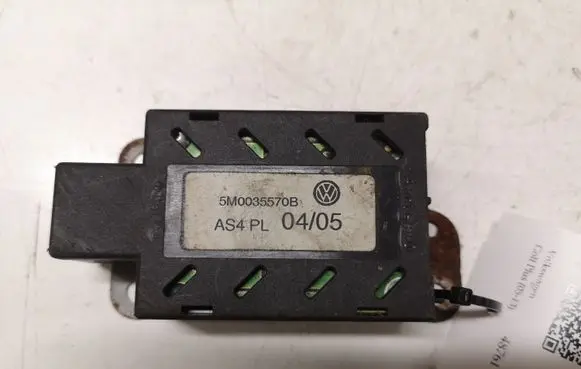 Volkswagen Golf Plus Aerial antenna amplifier 5M0035570B