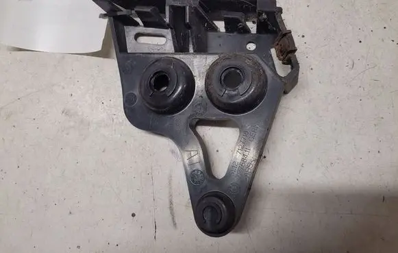 BMW 3 E90 E91 Rear bumper mounting bracket 51127127718 72758411