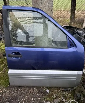 Nissan Terrano Front door