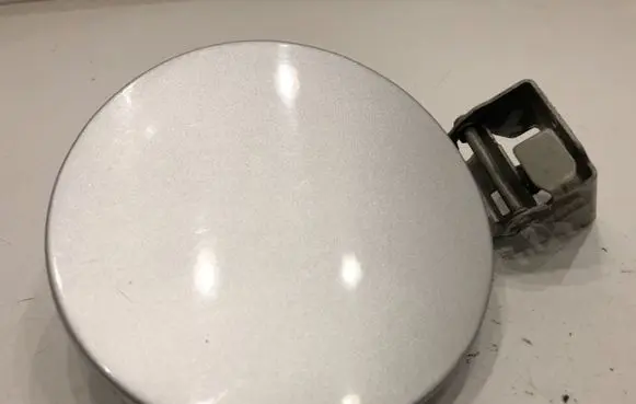 Suzuki Swift I Fuel tank cap