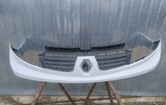 Renault Master II Front bumper
