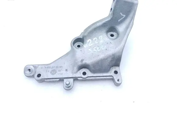 Mercedes-Benz S W222 Engine mounting bracket A2782235504