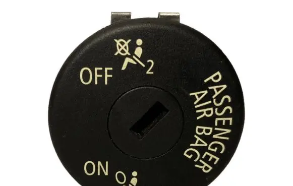 Passenger airbag on/off switch