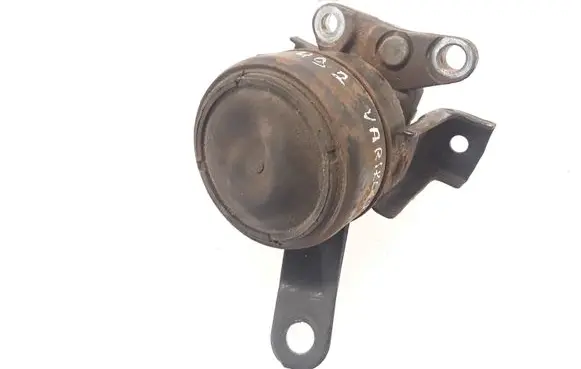 Toyota RAV 4 (XA20) Engine mount bracket