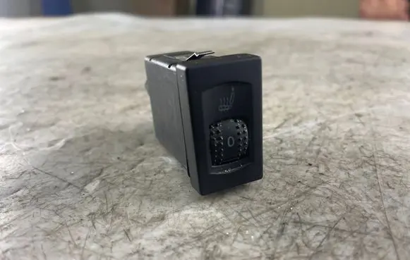 Volkswagen PASSAT B5.5 Seat heating switch 3b0963563c