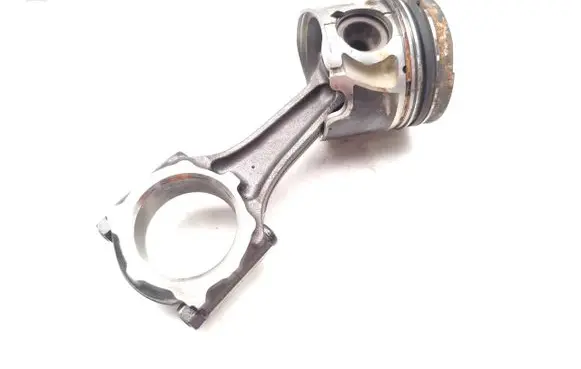 Opel Meriva B Piston with connecting rod A17DTS