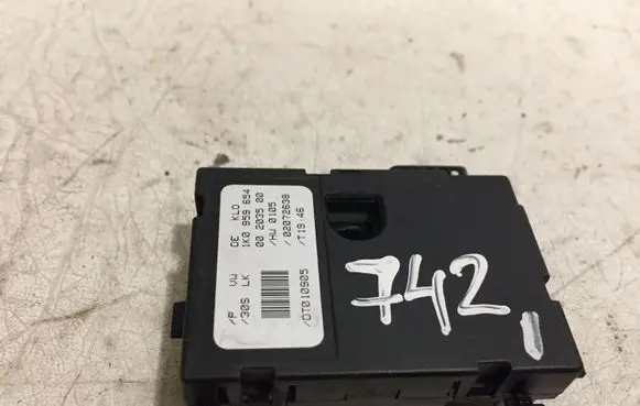 Audi A3 S3 8P Steering angle sensor 1K0959654