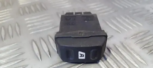 Citroen Xsara Picasso Electric window control switch 25211