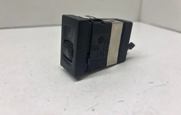Volkswagen PASSAT B5 Seat heating switch 3B0963563C