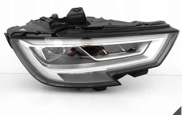 Audi A3 S3 8V Headlight/headlamp 8V0941036