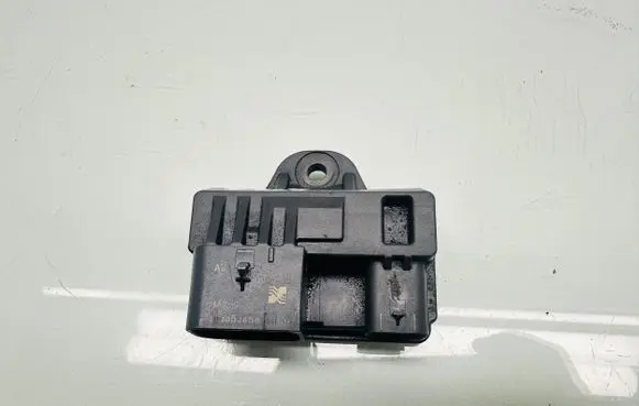 BMW X5 F15 Glow plug pre-heat relay 7822100