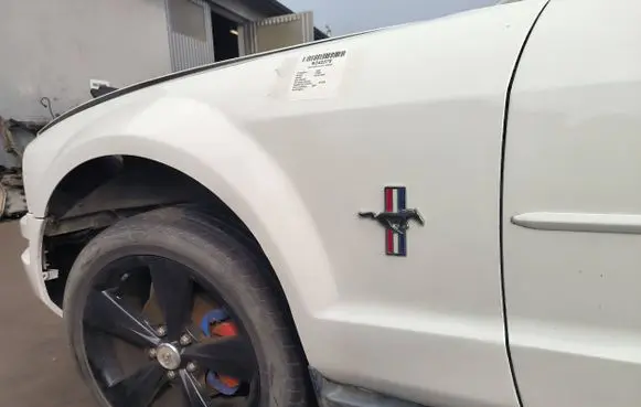 Ford Mustang V Fender