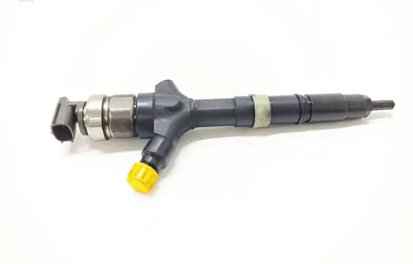 Toyota Avensis T220 Fuel injector 236700G010 02G39524