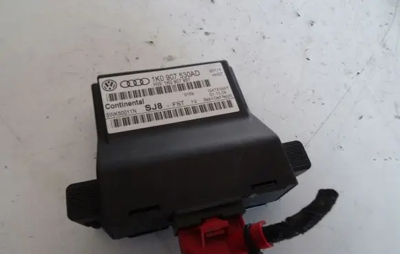 Volkswagen Golf SportWagen Gateway control module 1K0907530AD