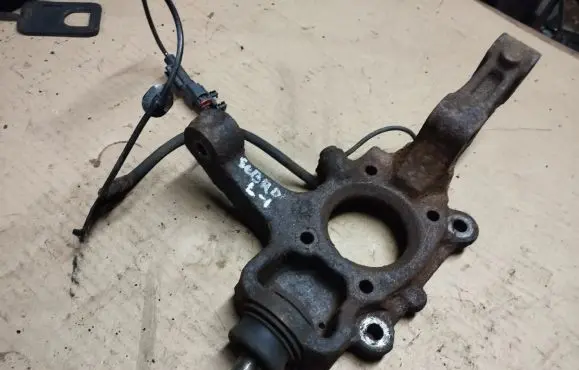 Chrysler Sebring (JS) Front wheel hub spindle knuckle