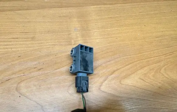 BMW 7 F01 F02 F03 F04 Airbag deployment crash/impact sensor 9159315 001628 1335B891