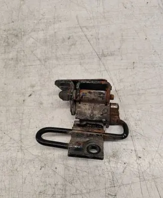 Volkswagen PASSAT B7 Front door lower hinge 3C8831411B