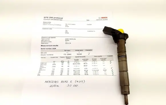 Mercedes-Benz E A207 Fuel injector A642070 KB5CFHB