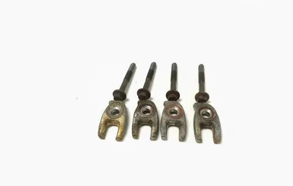 Renault Kadjar Fuel Injector clamp holder 