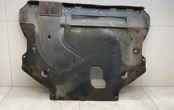 Ford Kuga II Engine splash shield/under tray CV617H403E