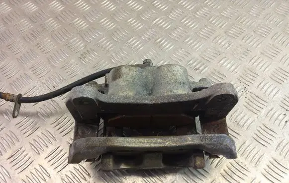 Toyota Highlander XU70 Front brake caliper