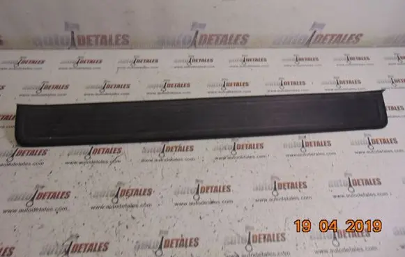 Honda CR-V Front sill trim cover 84252SWAA