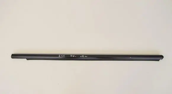 Nissan Note (E11) Front door glass trim molding 