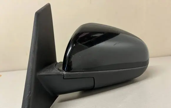 Mitsubishi Colt Front door electric wing mirror 23263627 7632A171