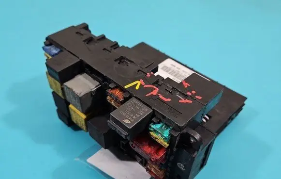 Fuse box set