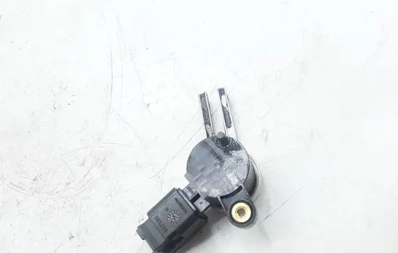 Opel Astra J Brake pedal sensor switch 10366474