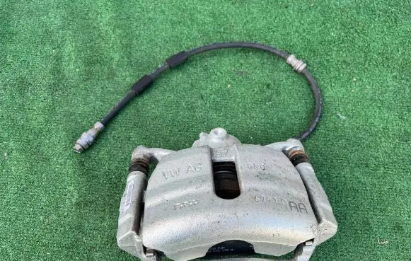 Volkswagen Golf VII Front brake caliper 5Q5AJ 6791G