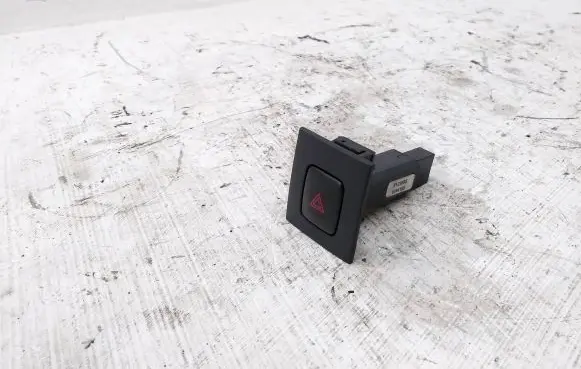 Volvo V70 Hazard light switch 9123685