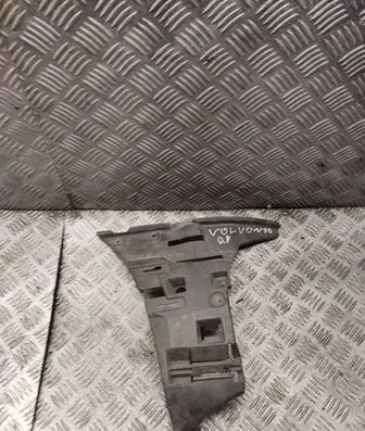 Volvo S60 Front bumper mounting bracket 09190304