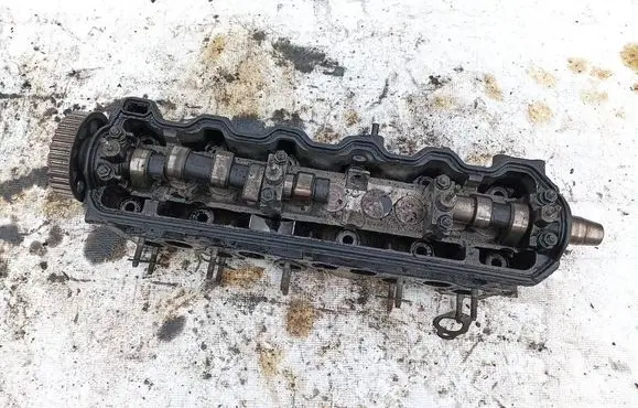 Audi 100 S4 C4 Engine head 046103373b