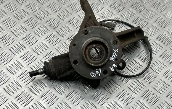 Peugeot 3008 I Front wheel hub spindle knuckle