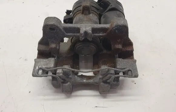 Ford Fusion II Rear brake caliper DG9C2D250A