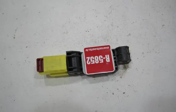Audi A3 S3 8P Airbag deployment crash/impact sensor 4B0959643D 602503 160408