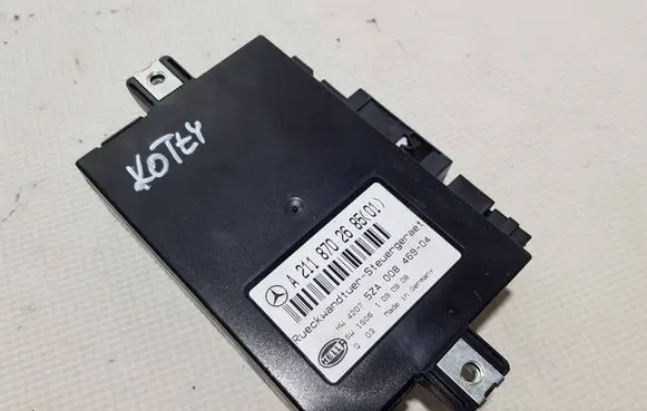 Mercedes-Benz E W211 Tailgate/trunk control unit/module 2118702685DFR A2118702685