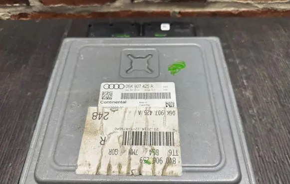 Audi A3 S3 8V Engine control unit/module 06K907425A 1200901