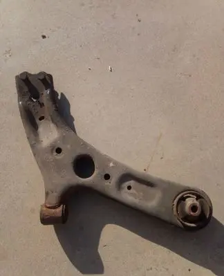Hyundai i30 Front lower control arm/wishbone