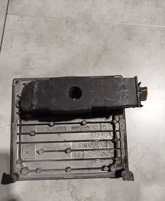Ford Fiesta Engine control unit/module 3S6112A650CB 3S61-12A650-CB S118107004D