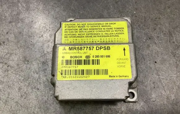 Mitsubishi Colt CZ3 Airbag control unit/module MR587757 PMR587757 0285001686