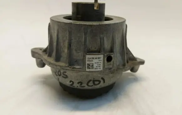 Mercedes-Benz C W205 Engine mount vacuum valve a2052406617