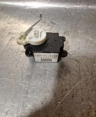 Renault Koleos I Air flap motor/actuator 5037521180